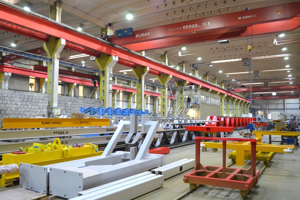 The biggest industrial cranes for loads of 150 and 360 tones, a premiere in the Brasov industry